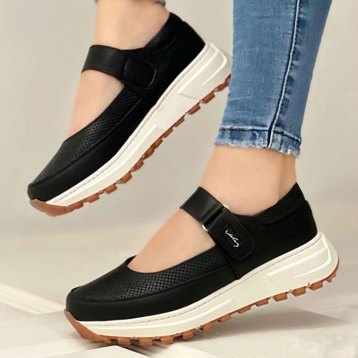 ZAPATILLAS MAFALDA VZ